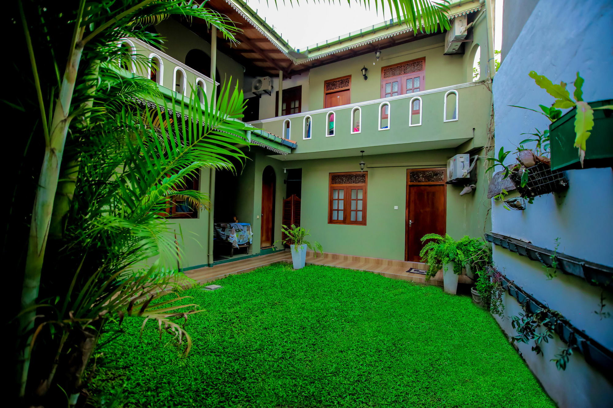 Frangipani Motel Галле Экстерьер фото